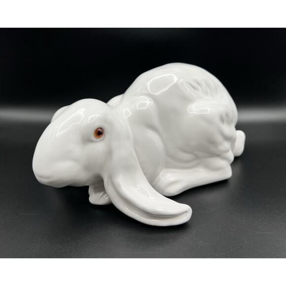 Earth Needs California Art Pottery Terracotta White Bunny Rabbit with Glass Eyes - Picture 1 of 11
